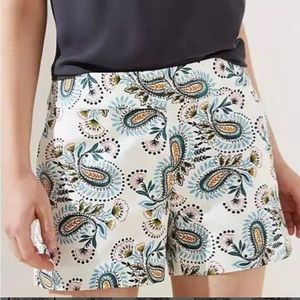 Loft Shorts Women's 12 White Paisley Floral Flat Front Casual Pockets